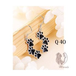 Par De Aretes De Tachuelas Con Huella De Pata De Perro